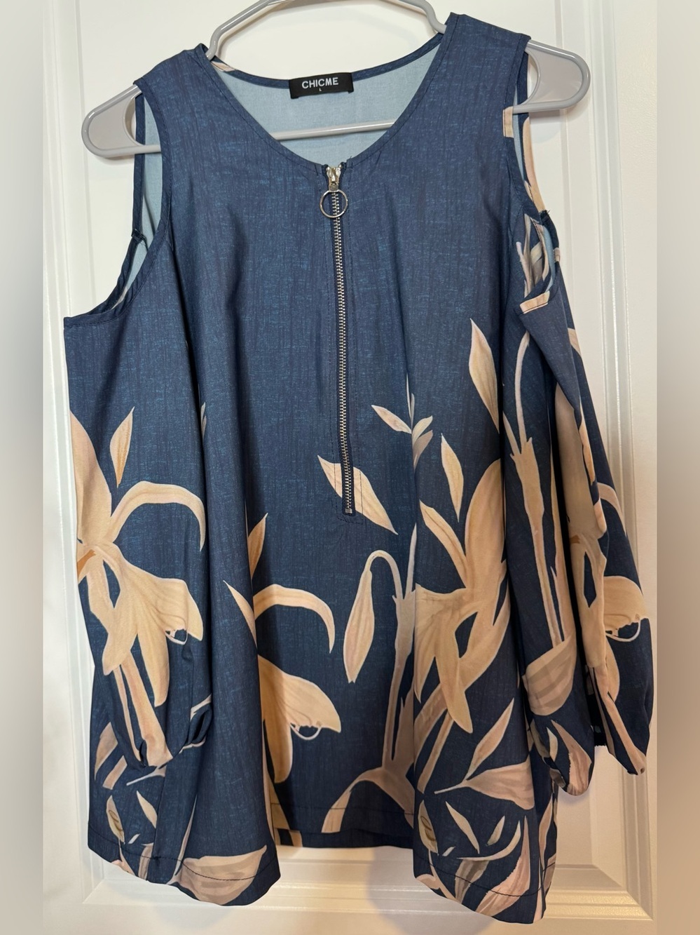 Chicme Navy Floral Cold-Shoulder Zip-Front Blouse size LG cotton blend boho